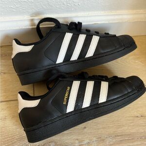 Adidas Superstar